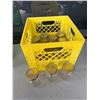 Image 1 : Canning jars
