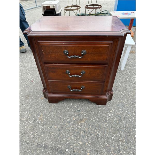 Nightstand measures 26" x 16" x 26"