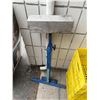 Image 1 : Stand