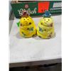 Image 1 : Salt and pepper shakers