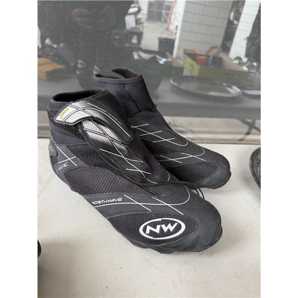North wave Arctic vortex, waterproof size 11 bike shoes