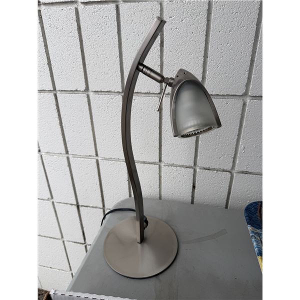 Table lamp