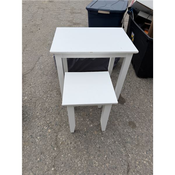 2 side tables
