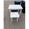Image 1 : 2 side tables