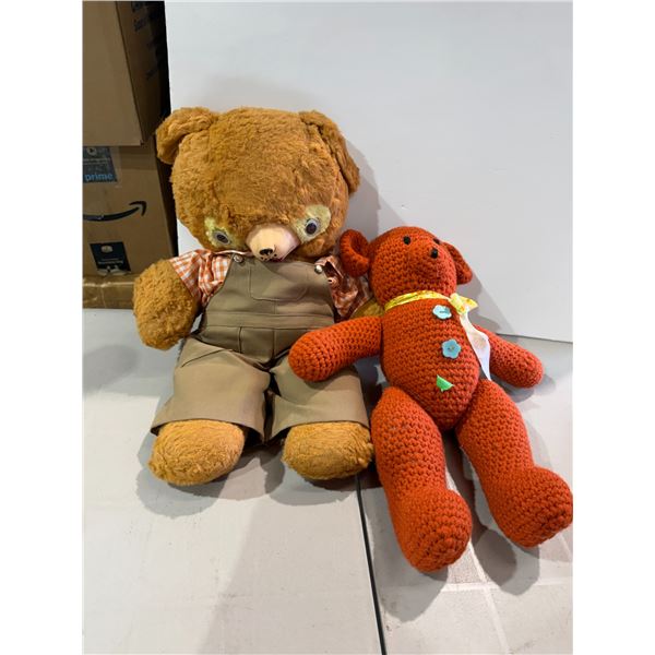 Vintage teddy bears