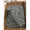 Image 1 : Nuts and bolts