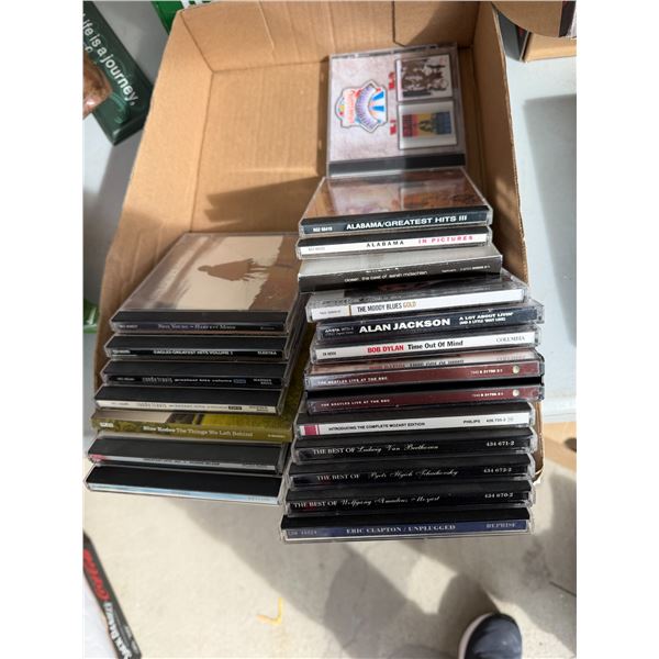 CDs Alan Jackson, Eric Clapton, Blue, rodeo Randy Travis