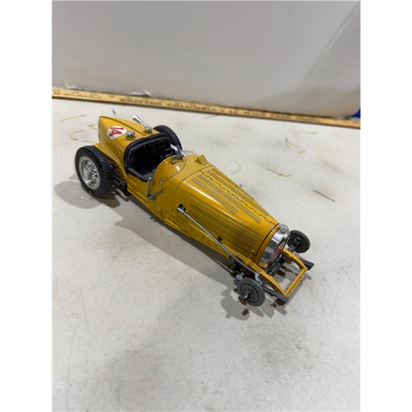 Bugatti 1934 118 scale steering wheel is broken