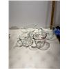 Image 1 : Glass baking measuring cup dishes