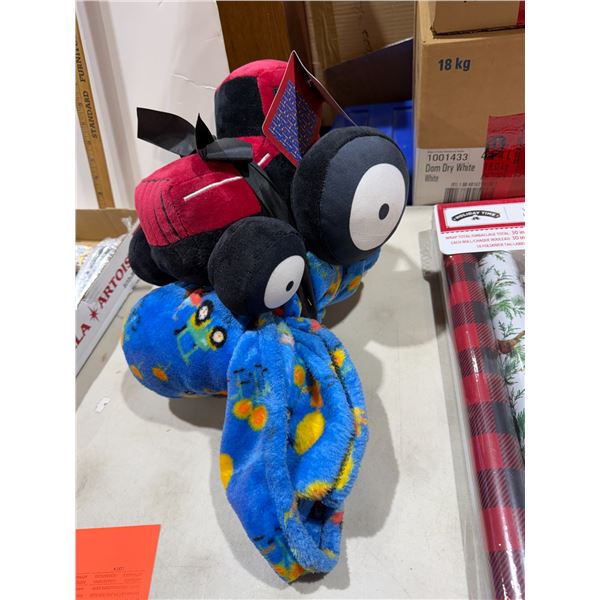 NWT tractor, stuffy and blanket