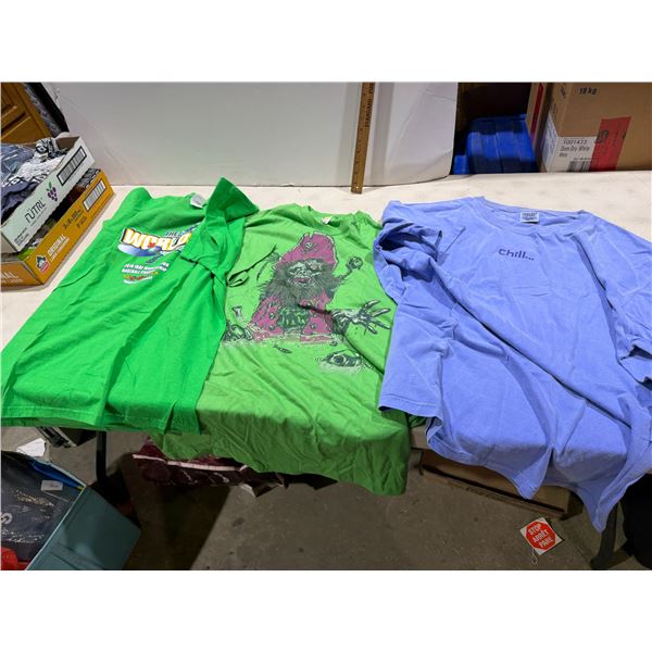 T-shirts size XL 3XL and two XL