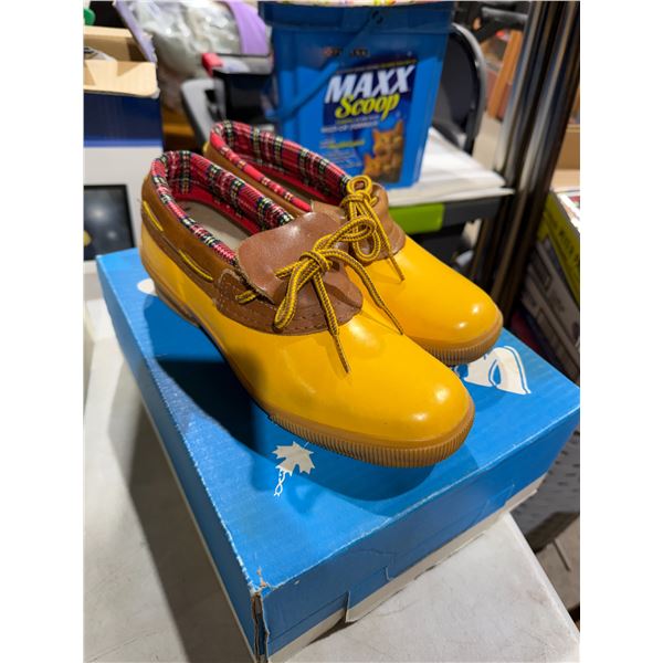 Shoes, size women 8