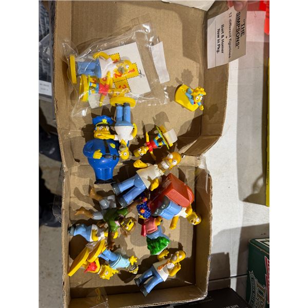 The Simpsons 12 different figurines