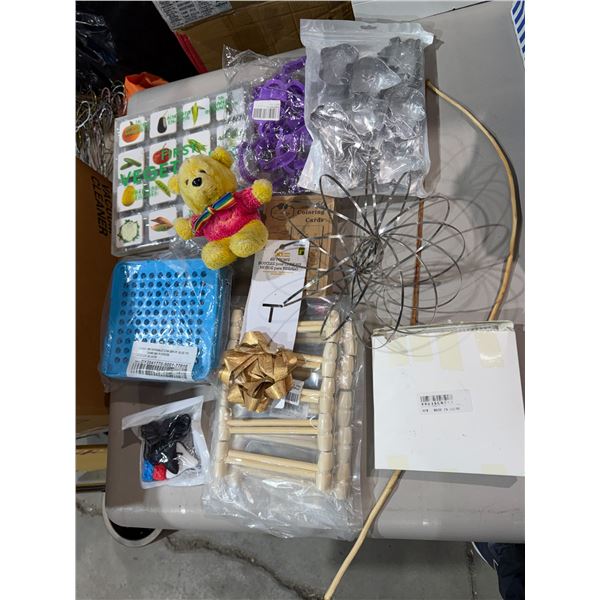 Miscellaneous slot, coloring cards, cookie cutters, etc.