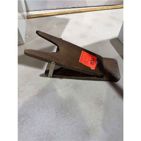 Folding boot jack