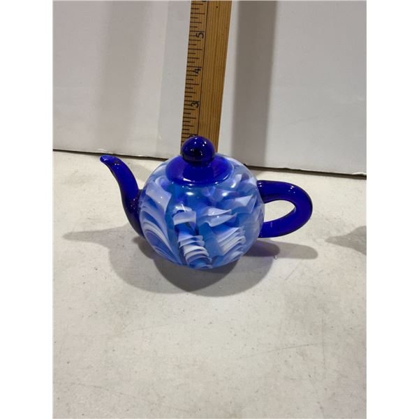 Glass teapot