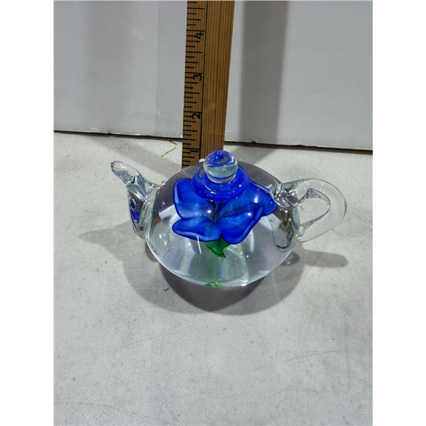 Glass teapot