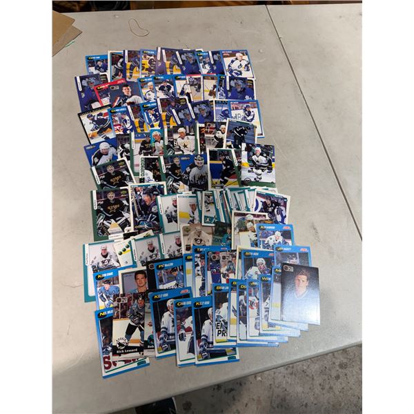 Assorted hockey cards