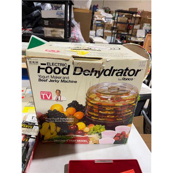 Food dehydrator
