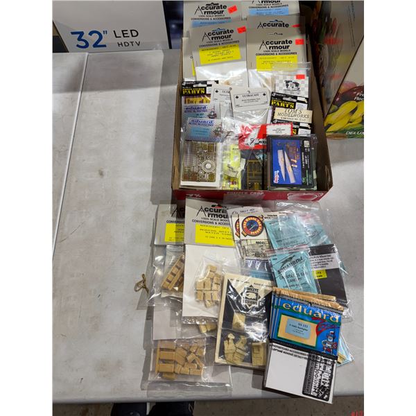 Assorted modeling accessories