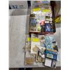 Image 1 : Assorted modeling accessories