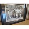 Image 1 : Framed Print and Photo Cat B