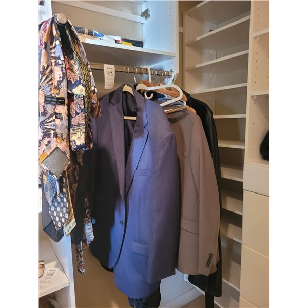 Clothing lot. Size Small to Med Cat A