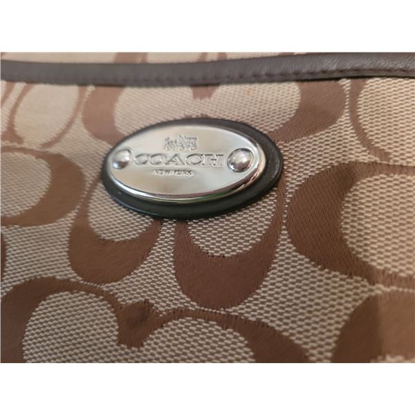 Coach purse Cat A