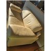 Image 2 : NatuzziLeather sofa Cat C