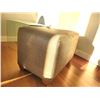Image 2 : Ottoman stool Cat C