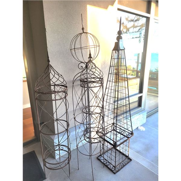 Metal Garden Obelisks Cat B