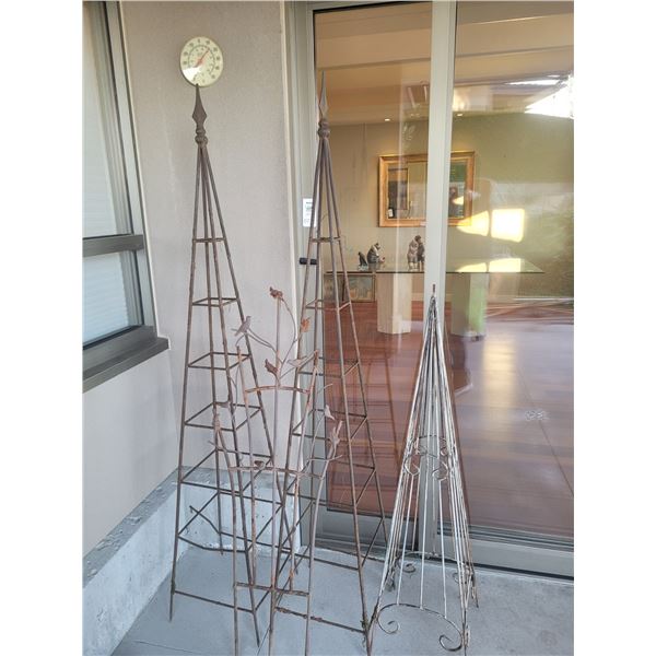 Metal Garden Obelisks Cat B