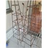 Image 3 : Metal Garden Obelisks Cat B