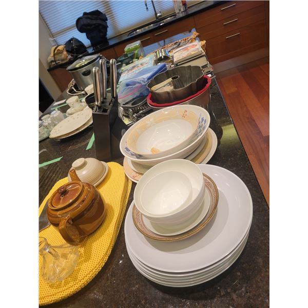 Kitchen lot Cat A