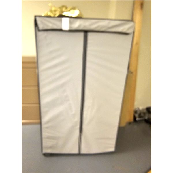 Vintage Clothing & Portable Wardrobe C