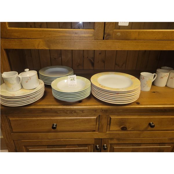 Studio Nova Dish Set Floral Rapture.  A