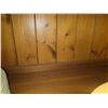 Image 4 : Pine Hutch C