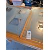 Image 10 : Glass & Beach Wood Table C