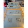 Image 4 : Glass & Beach Wood Table C