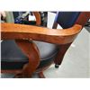 Image 8 : Rolling Chair C
