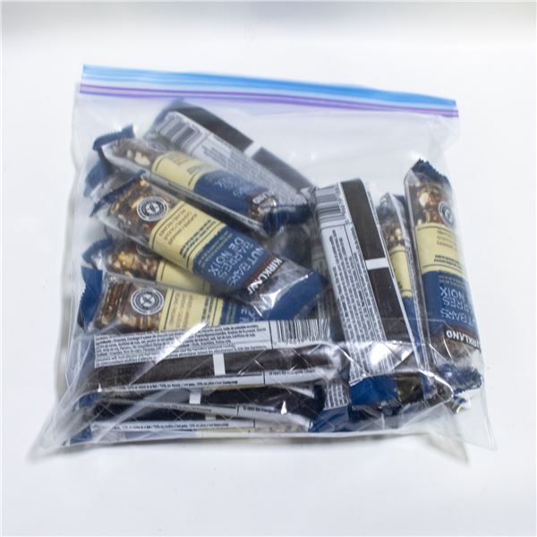 BAG OF KIRKLAND NUT BARS CHOC DRIZZLE & SEA SALT