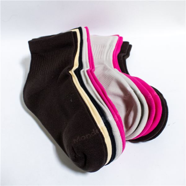 REPACKED 8 PAIRS MONDETTA WOMENS SPORT SOCK
