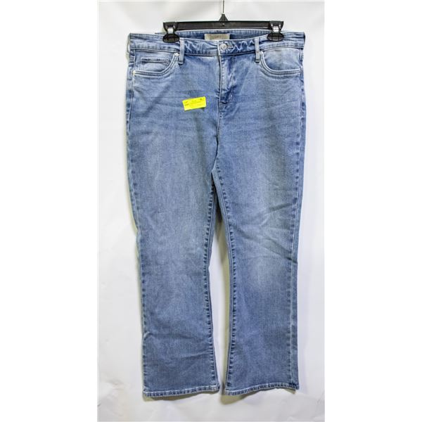 NEW LOFT BOOTLEG MID RISE JEANS SIZE 10