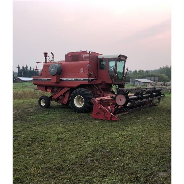 (Lot #'s 309 & 310 are a Group Lot) IH 1480 Combine, shedded, 2940 hrs. with pickup header, needs se