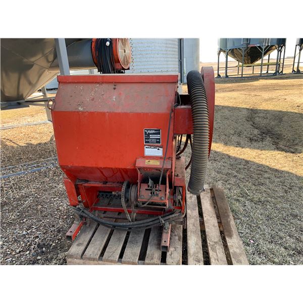 Valmar 1620 Air Flo for 30 ft. , has manual, SN. 162087046. Ph Ron 780-910-9759. Located 17 km East