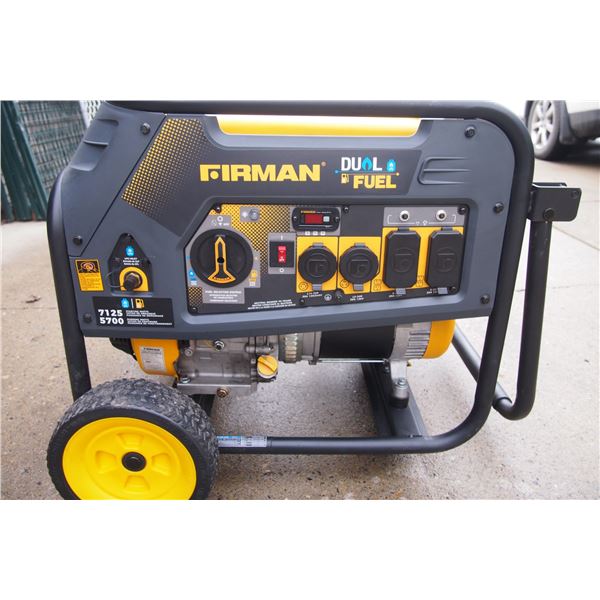 Fireman dual-fuel 7000 watt, 120/240, like new, runs good