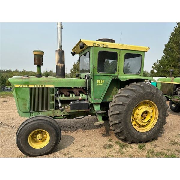 (Lot #'s 301, 302, 303 & 304 are a Group Lot) JD 5020 Approx. 141 h.p. tractor, quad range, 1000 PTO