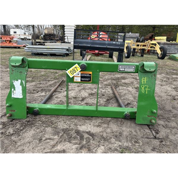 JD 3-prong bale fork quick attach.