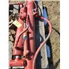 Image 4 : 2- Red hyd rams c/w 1/2-ton chain hoist