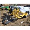 Image 2 : 4-Wheel hyd. Pallet forks
